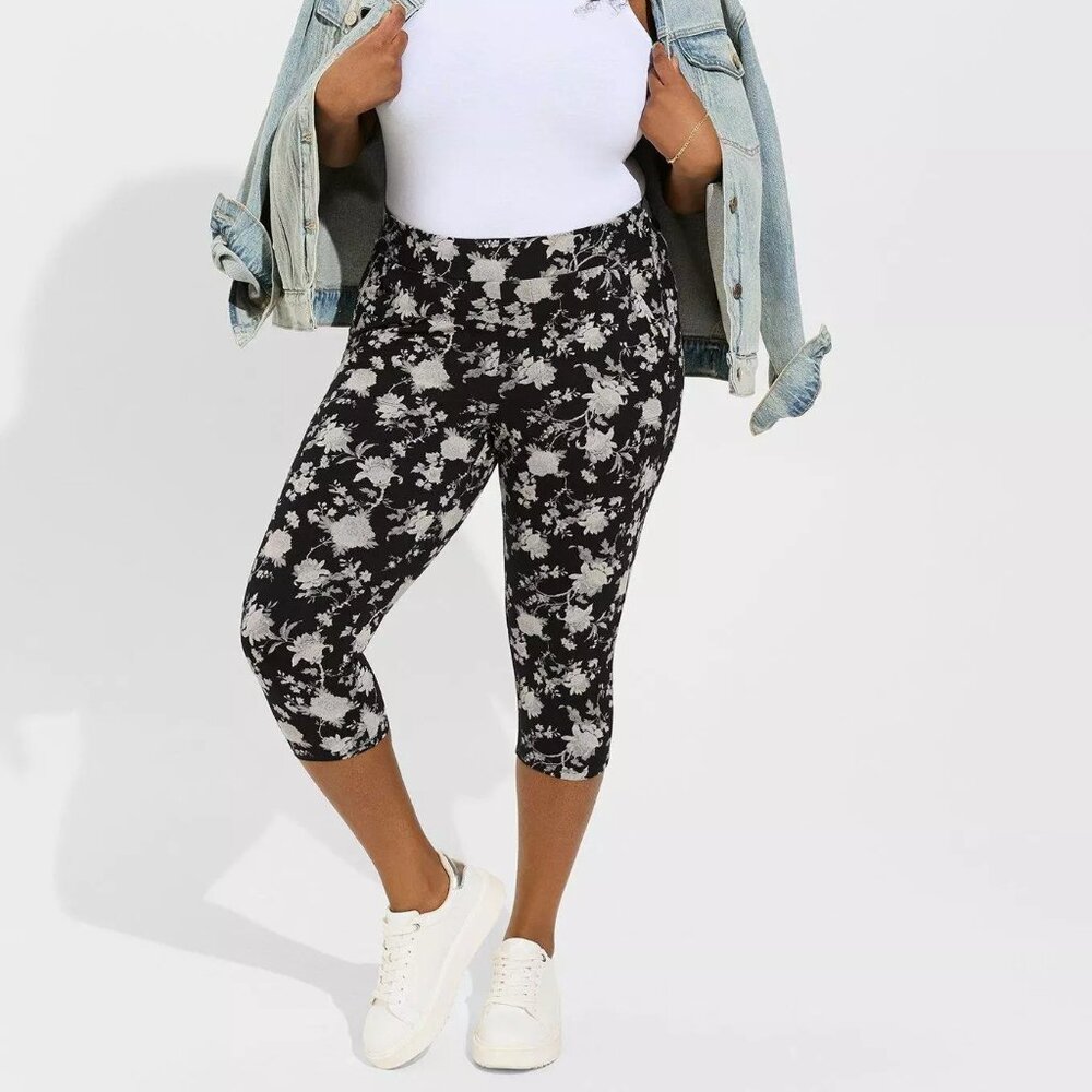 ❤️NWT TORRID POCKETS LEGGING - FLORAL PRINT - PEDAL PUSHER - PLUS SIZE
